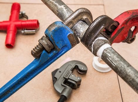 tool-pipe-wrench-teflon-tape-fixing-union